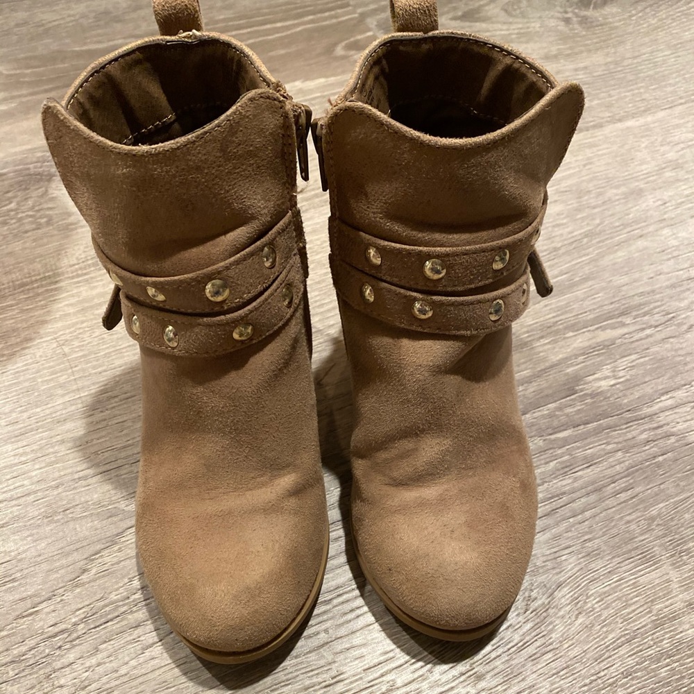 Suede boots